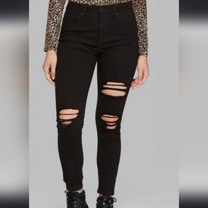 Women's wild fable black distressed ripped jeans is size 00 high waisted